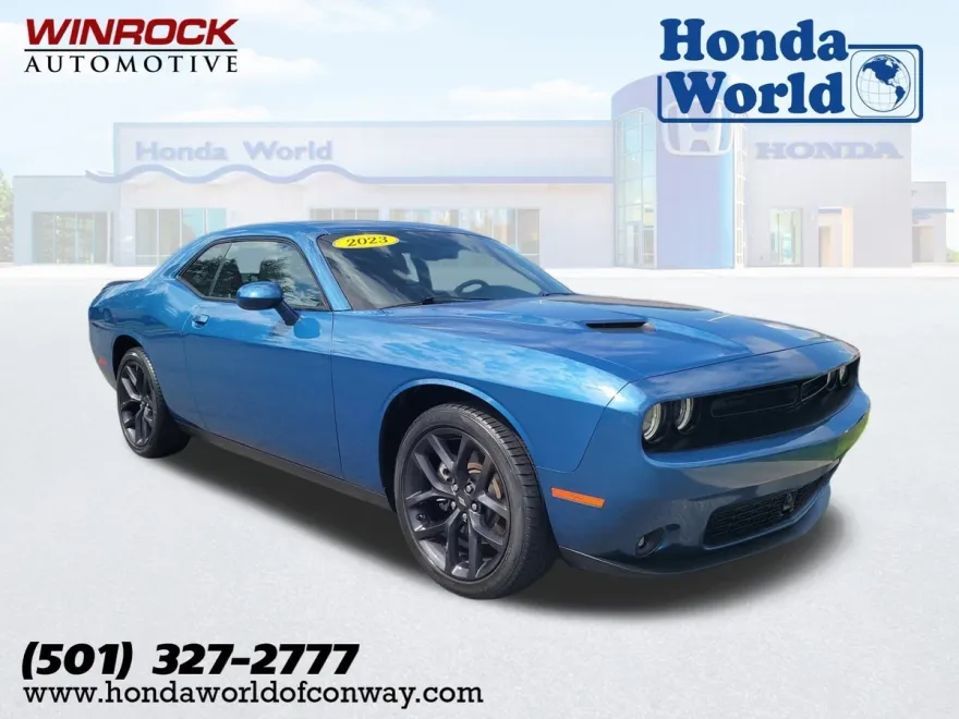 2023 Dodge Challenger SXT photo 1