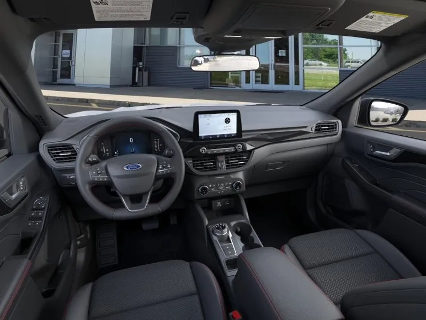2025 Ford Escape ST-Line photo 1
