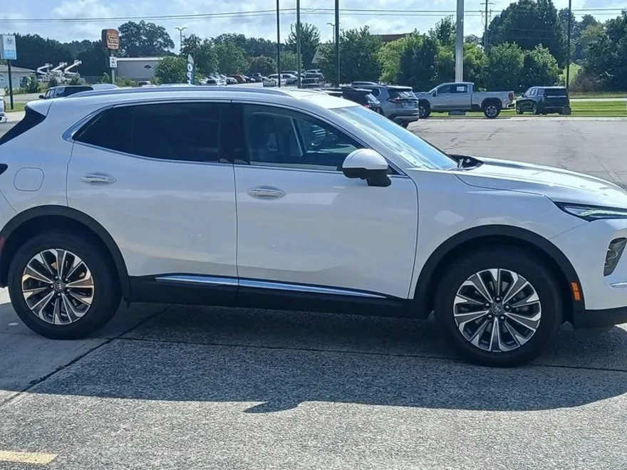 2024 Buick Envision Preferred photo 1