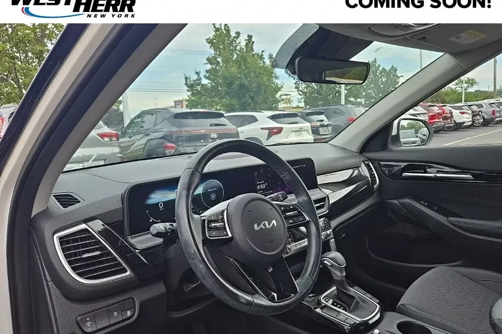 2024 Kia Seltos S photo 1