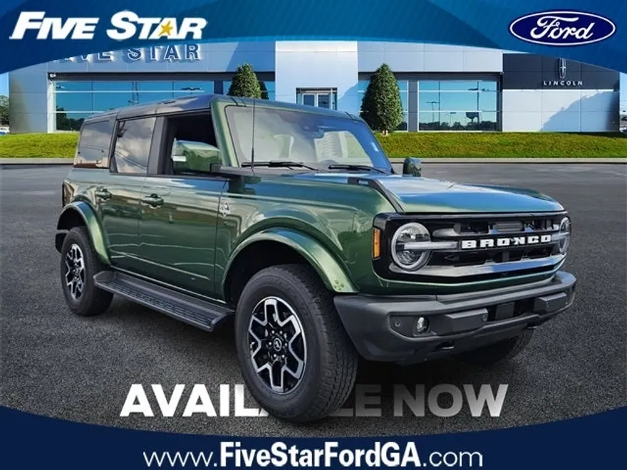 2025 Ford Bronco Outer Banks photo 1