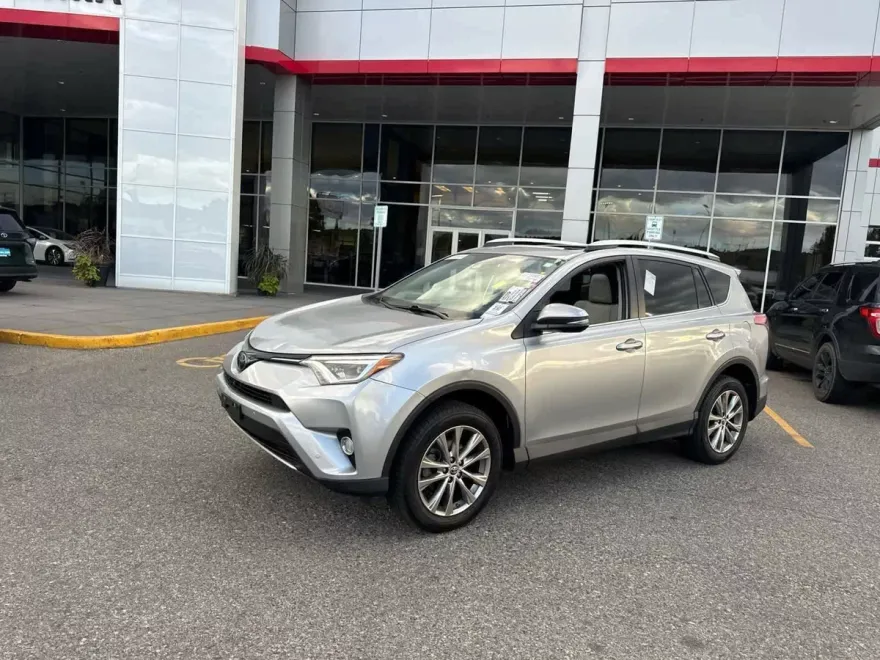 2016 Toyota RAV4 Limited photo 2