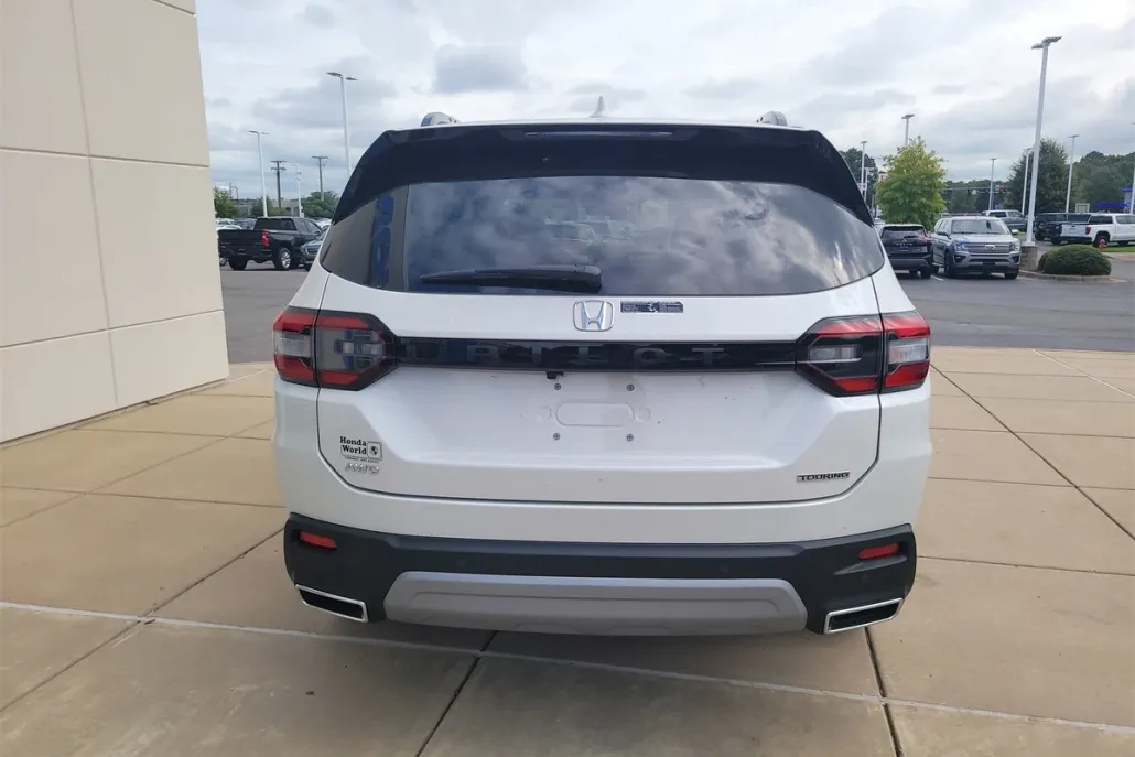 2025 Honda Pilot Touring photo 1