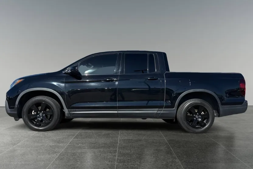 2019 Honda Ridgeline Black Edition photo 1