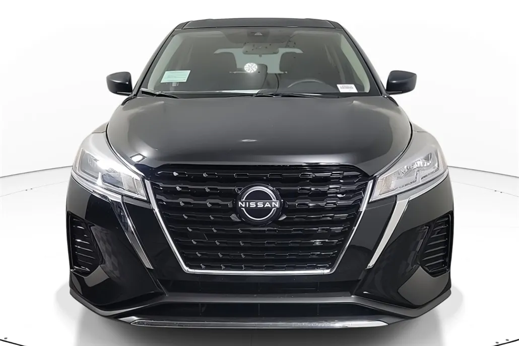 2024 Nissan Kicks S photo 1