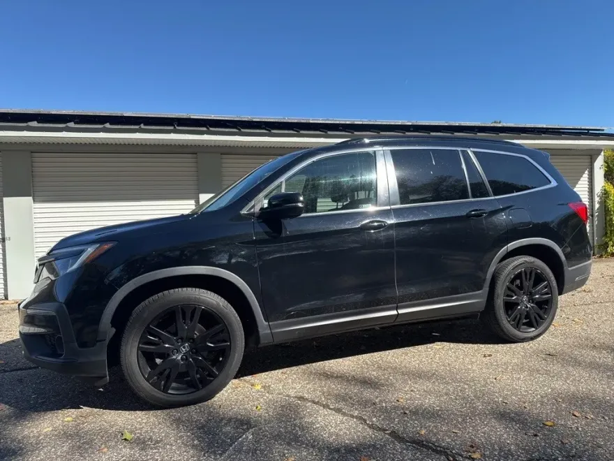 2021 Honda Pilot Special Edition photo 1