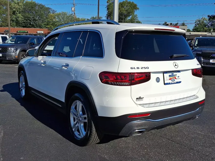 2020 Mercedes Benz GLB 250 4MATIC photo 1