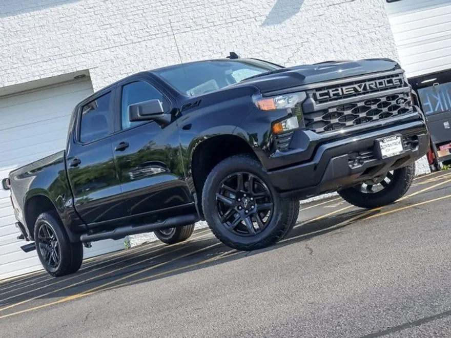 2026 Chevrolet Silverado 1500 Custom Trail Boss photo 1