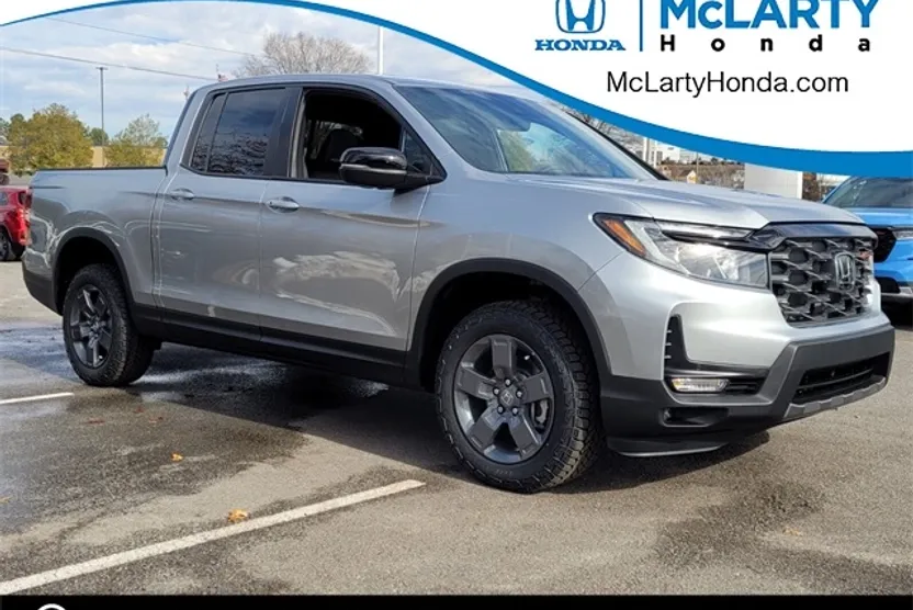 2025 Honda Ridgeline TrailSport photo 1