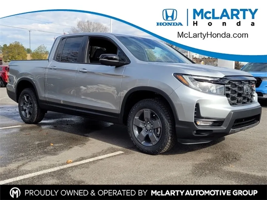 2025 Honda Ridgeline TrailSport photo 1
