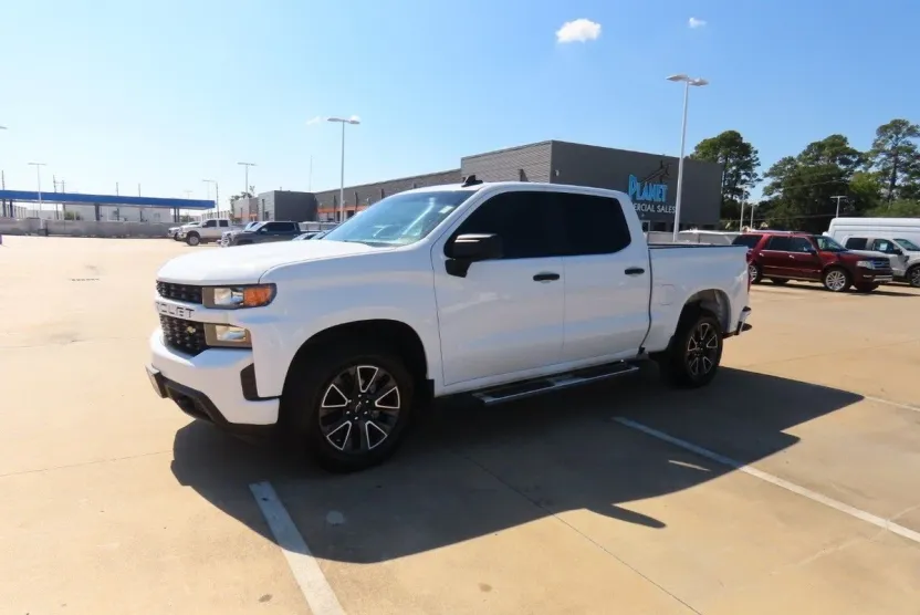 2020 Chevrolet Silverado 1500 Custom photo 1