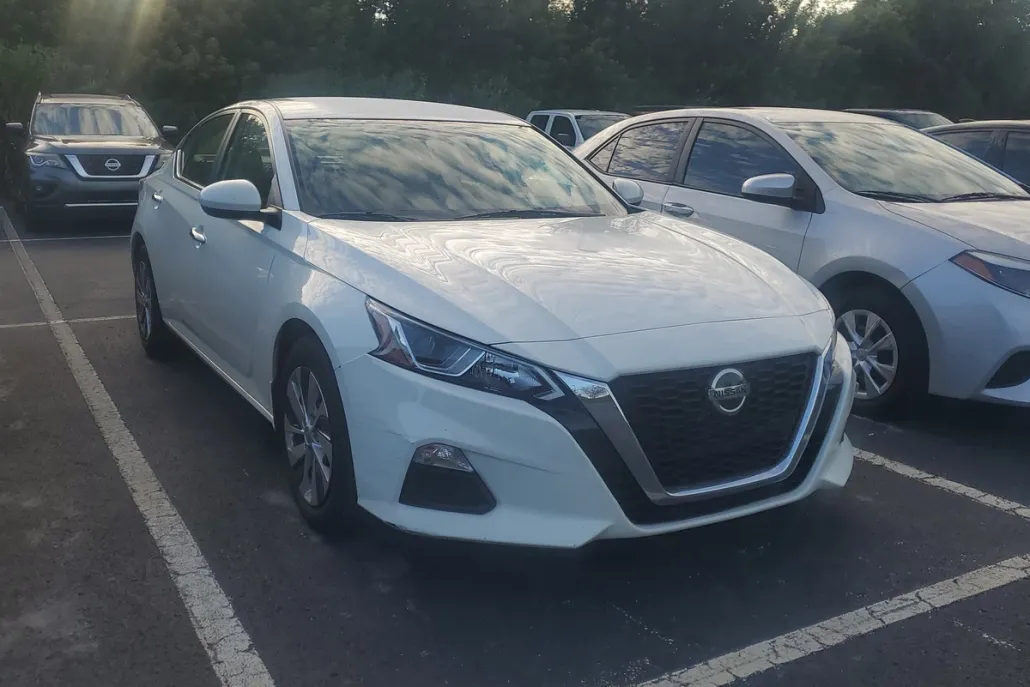 2019 Nissan Altima 2.5 S photo 1