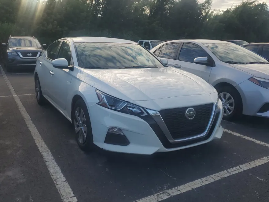 2019 Nissan Altima 2.5 S photo 1