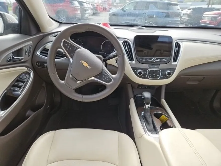 2024 Chevrolet Malibu Premier 2LT photo 1