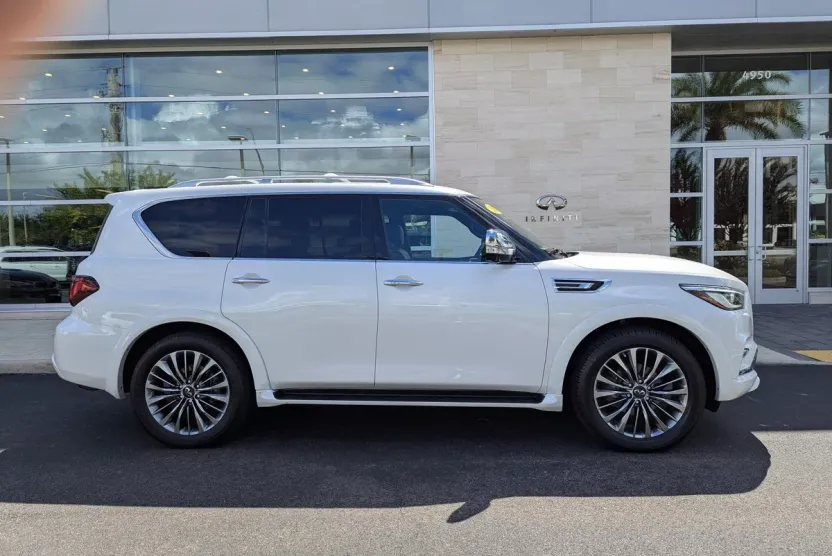 2021 Infiniti QX80 Sensory photo 1