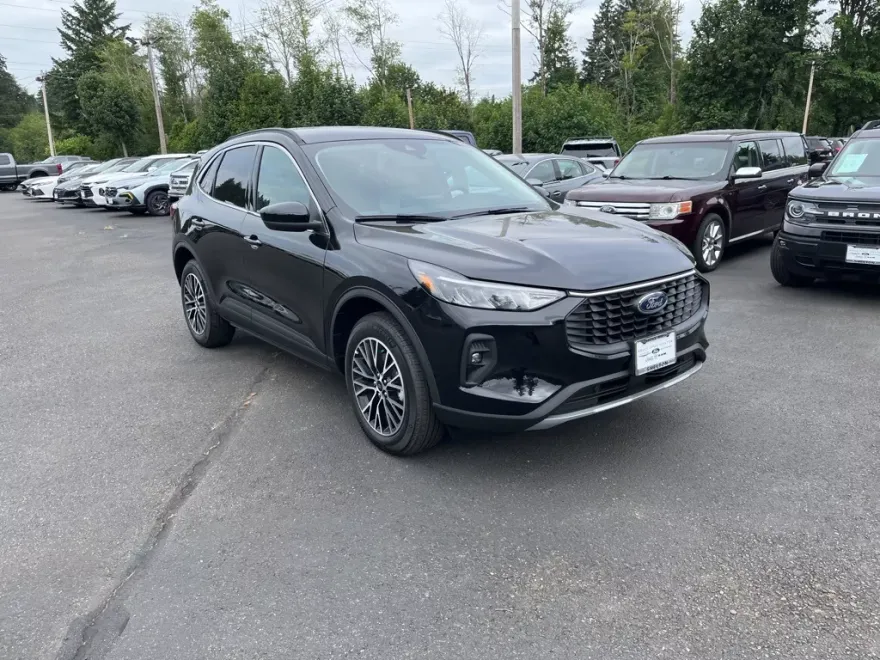 2025 Ford Escape Plug-In Hybrid photo 1