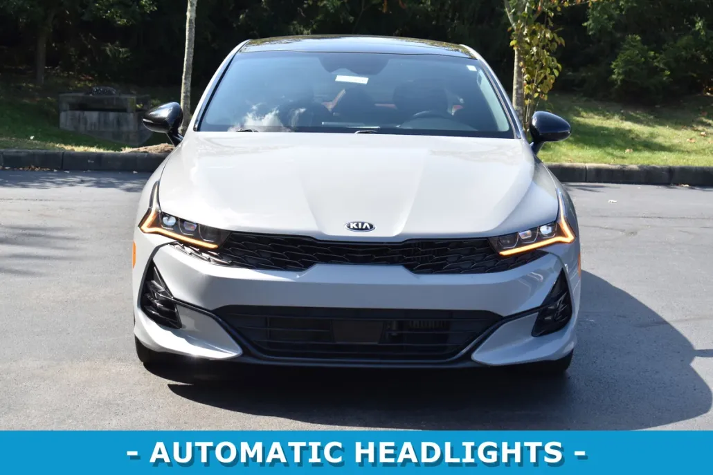 2021 Kia K5 GT-Line photo 1