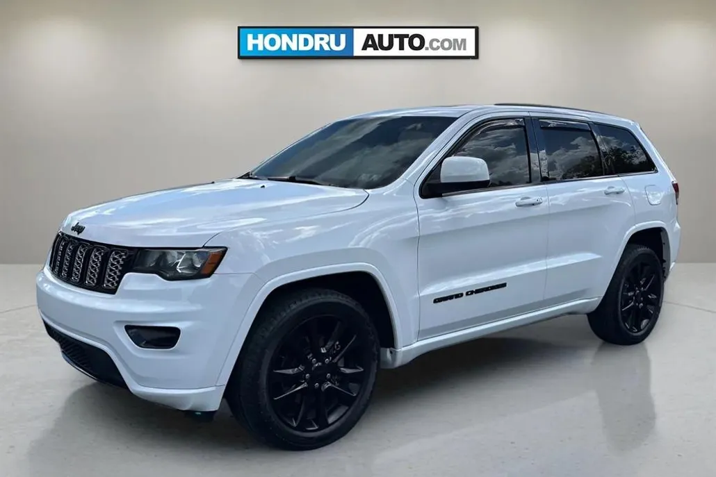 2018 Jeep Grand Cherokee Laredo photo 1