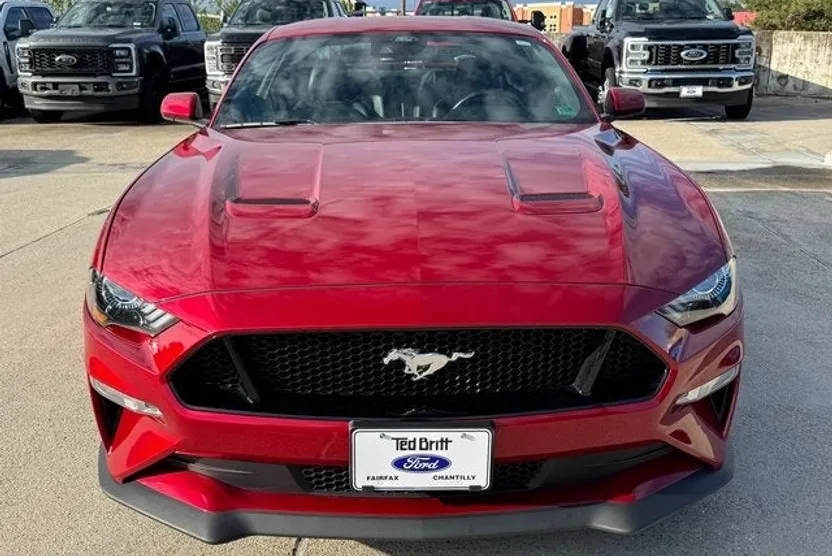 2021 Ford Mustang Premium GT photo 1