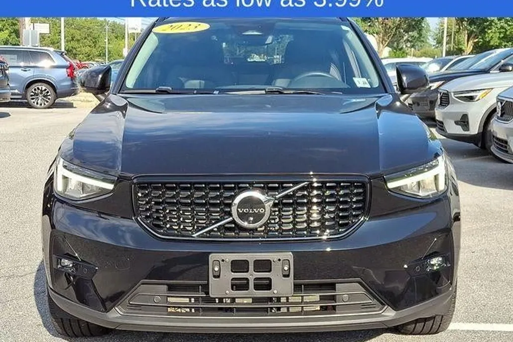 2023 Volvo XC40 AWD Plus photo 1