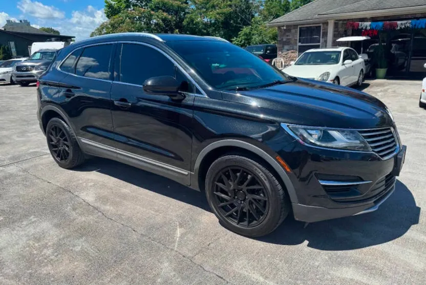 2015 Lincoln MKC Base photo 1