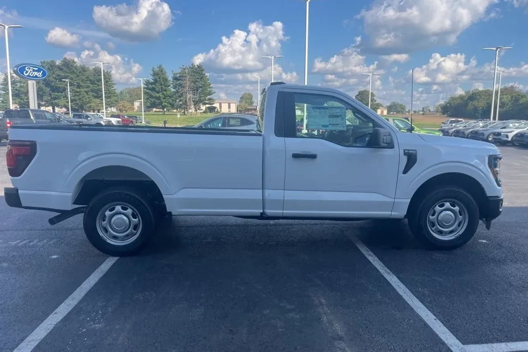 2025 Ford F-150 XL photo 1