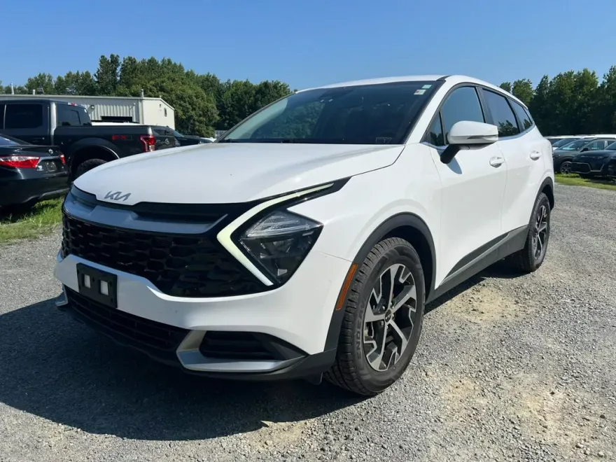 2023 Kia Sportage EX photo 1