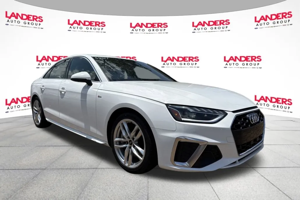 2023 Audi A4 S line Premium Plus 45 TFSI Quattro photo 1
