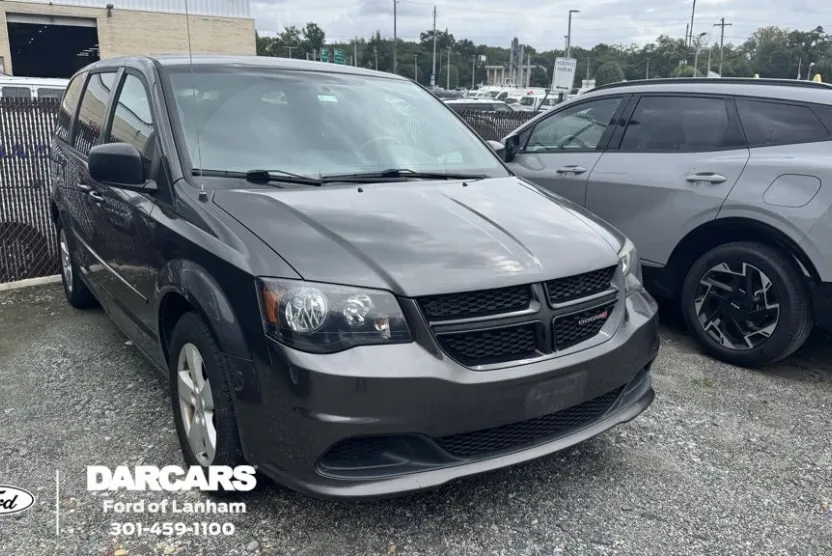 2015 Dodge Grand Caravan SE photo 1