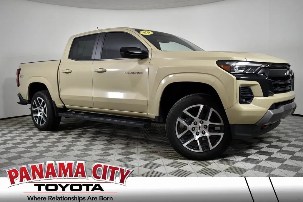 2024 Chevrolet Colorado Z71 photo 1