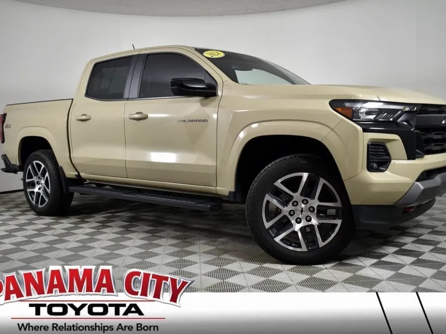 2024 Chevrolet Colorado Z71 photo 1