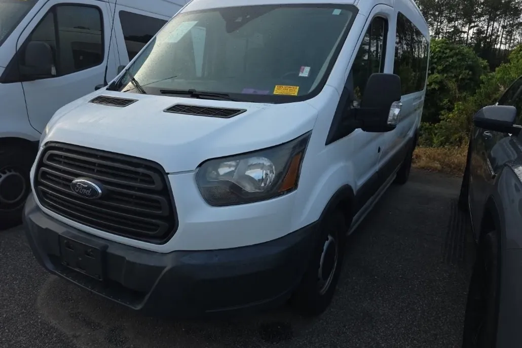 2017 Ford Transit photo 1