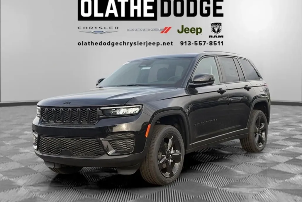 2025 Jeep Grand Cherokee Altitude photo 1