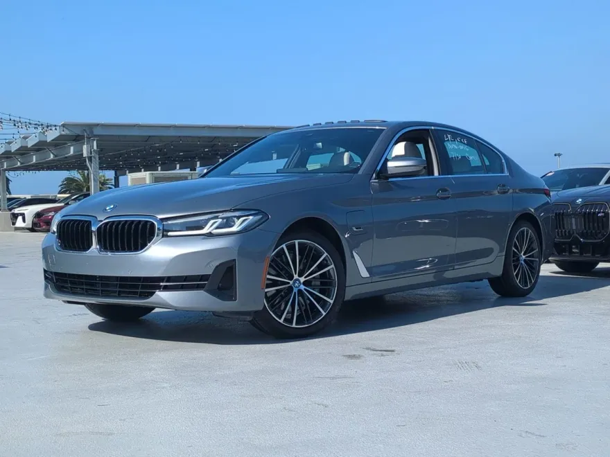2023 Bmw 530e 5-Series photo 1