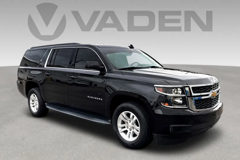 2020 Chevrolet Suburban LT photo 1