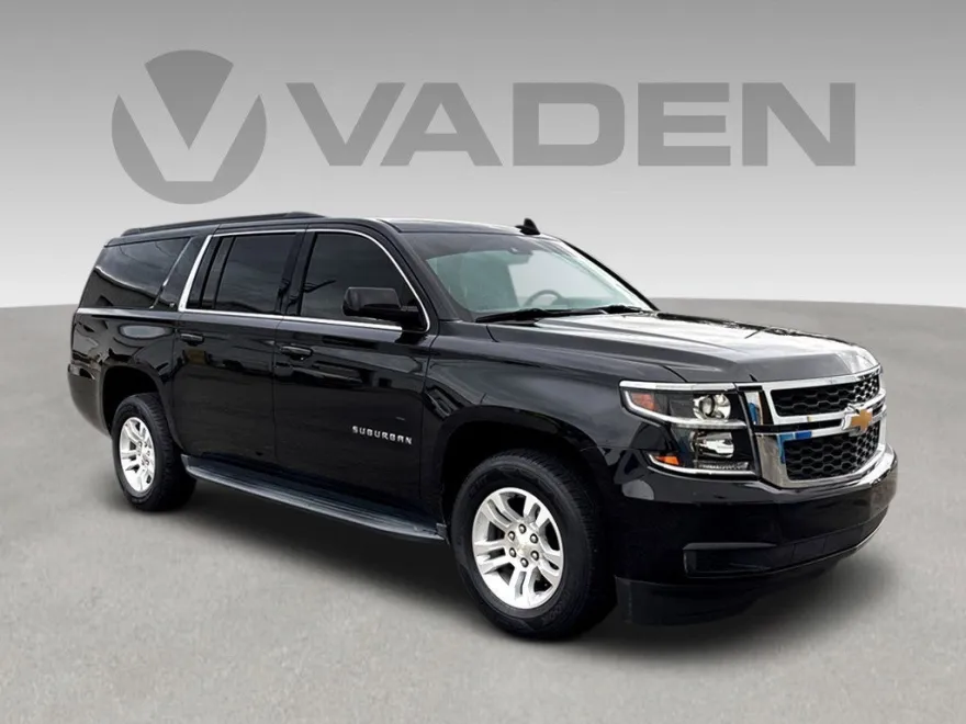 2020 Chevrolet Suburban LT photo 1