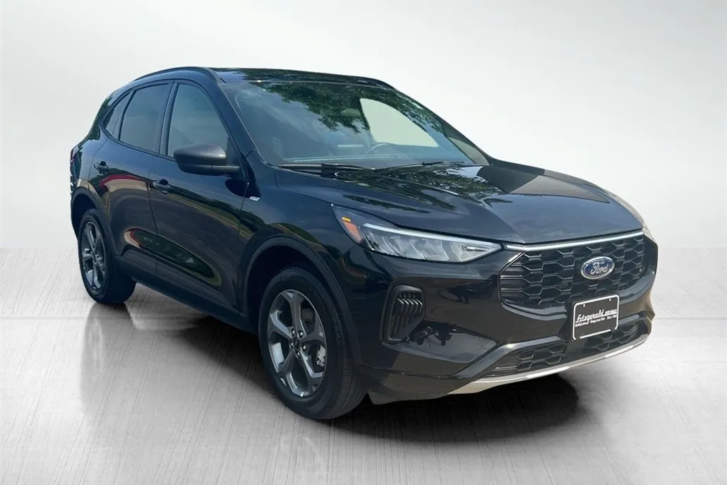 2025 Ford Escape ST-Line photo 1