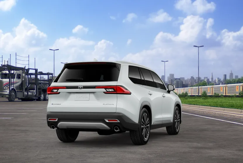 2025 Toyota Highlander Hybrid Platinum photo 1