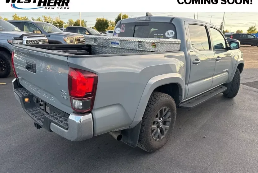 2020 Toyota Tacoma SR5 V6 photo 1