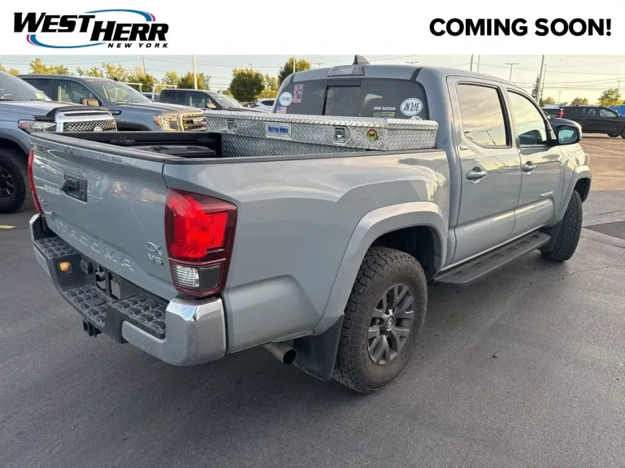 2020 Toyota Tacoma SR5 V6 photo 1