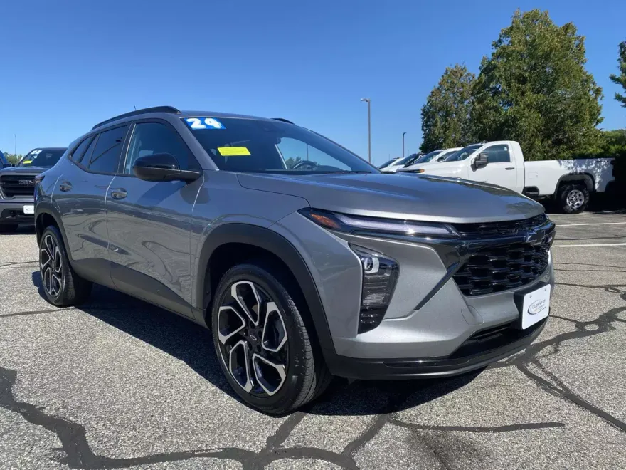 2024 Chevrolet Trax photo 1