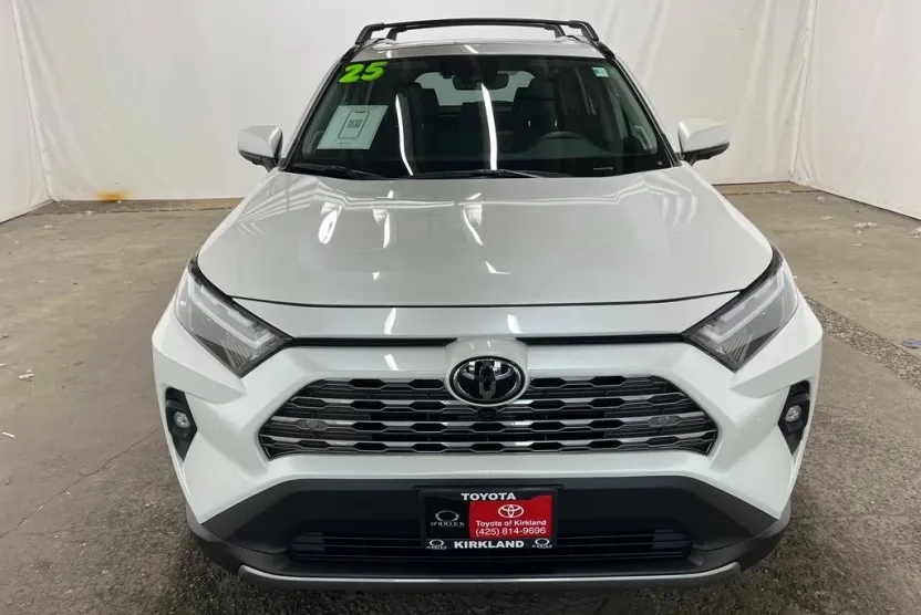 2025 Toyota RAV4 Limited photo 1