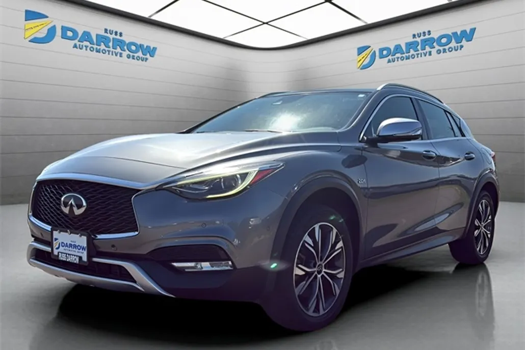 2018 Infiniti QX30 Premium photo 1