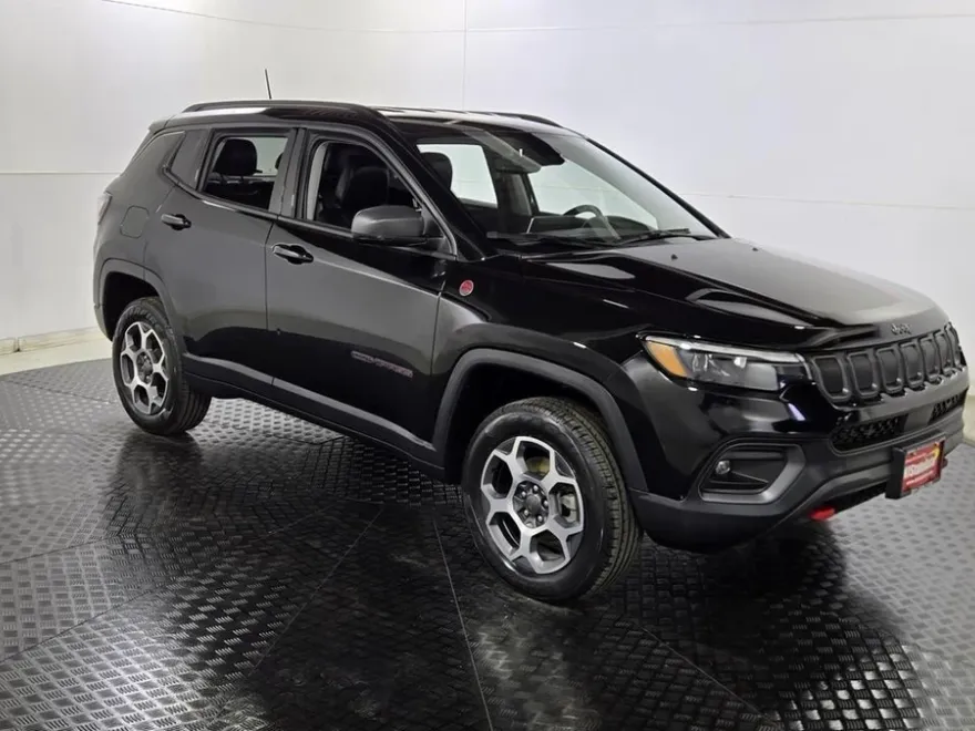 2022 Jeep Compass Trailhawk photo 1