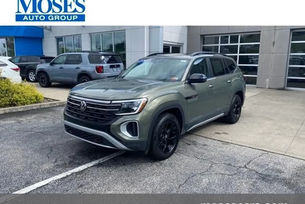 2025 Volkswagen Atlas Peak Edition SE photo 1