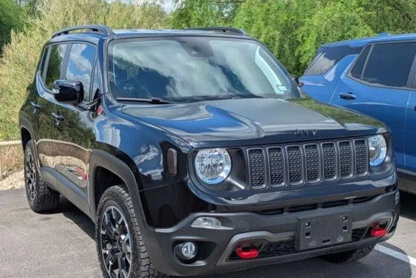 2023 Jeep Renegade Trailhawk photo 1