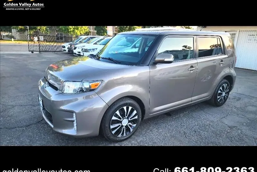 2015 Scion xB photo 1