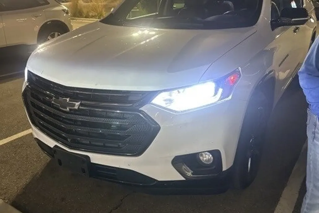 2020 Chevrolet Traverse Premier photo 1