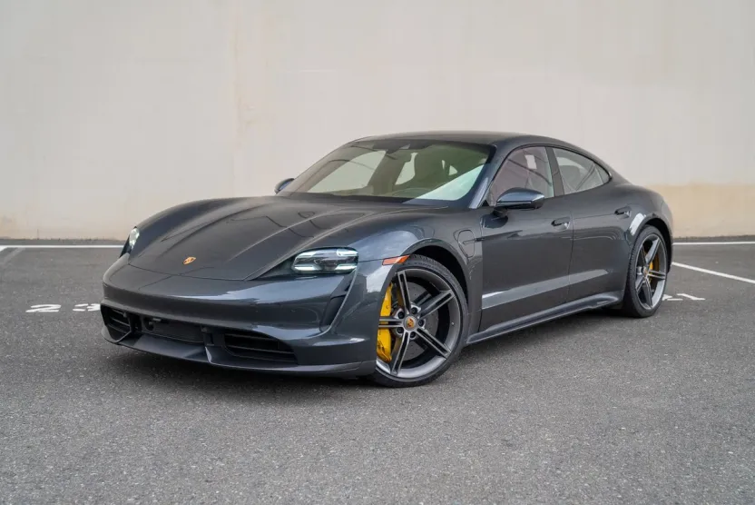 2022 Porsche Taycan Turbo photo 1