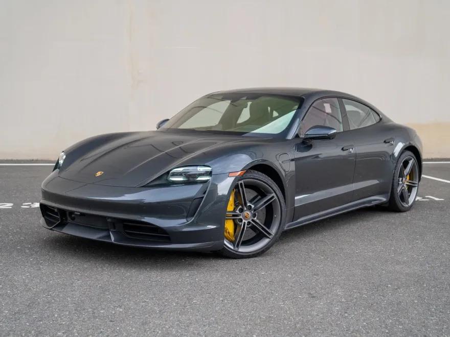 2022 Porsche Taycan Turbo photo 1